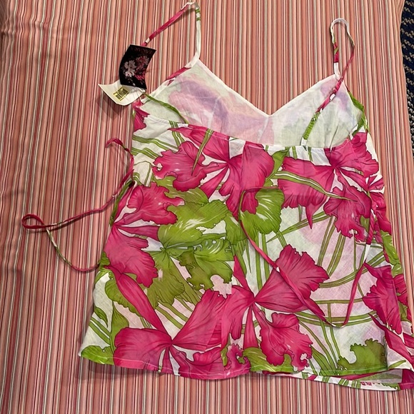 Top - Picture 3 of 5